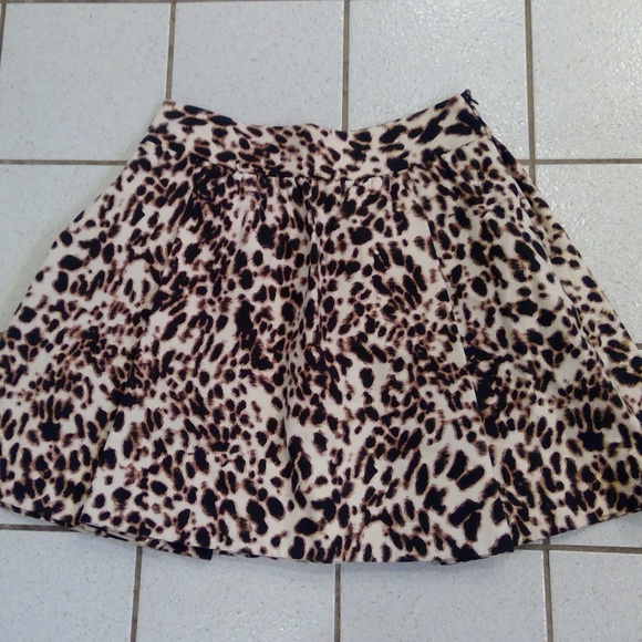 Zara Basic Leopard flare Skirt size M EUC - Picture 2 of 3